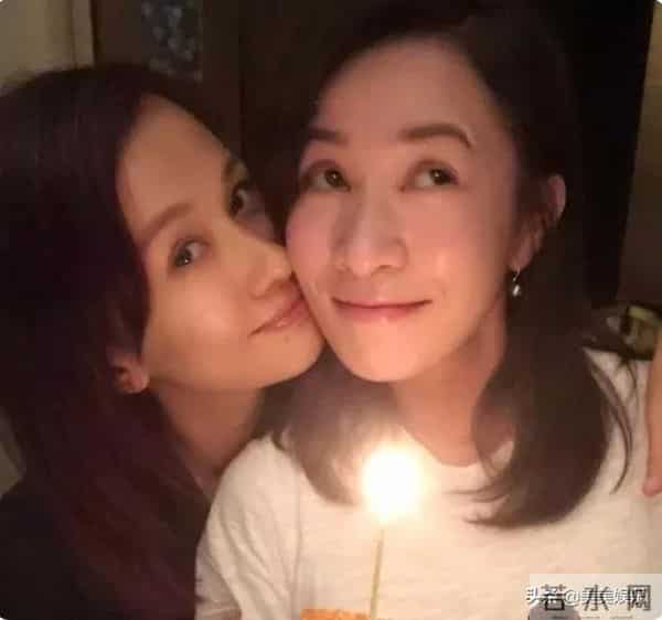 文颂娴车震:45岁文颂娴复出拍戏!曾和老公车内激吻20分钟,如今男方破产