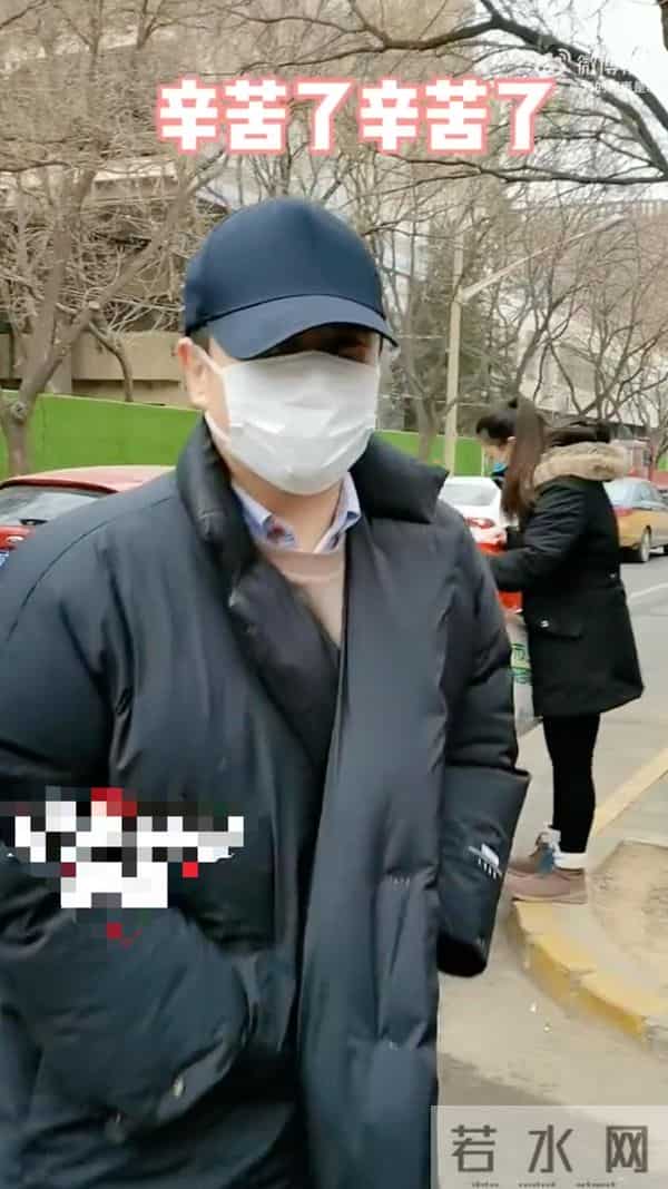 陈坤春晚：央视春晚首次大联排！刘欢满头白发，刘涛提万元包，陈坤穿拖鞋