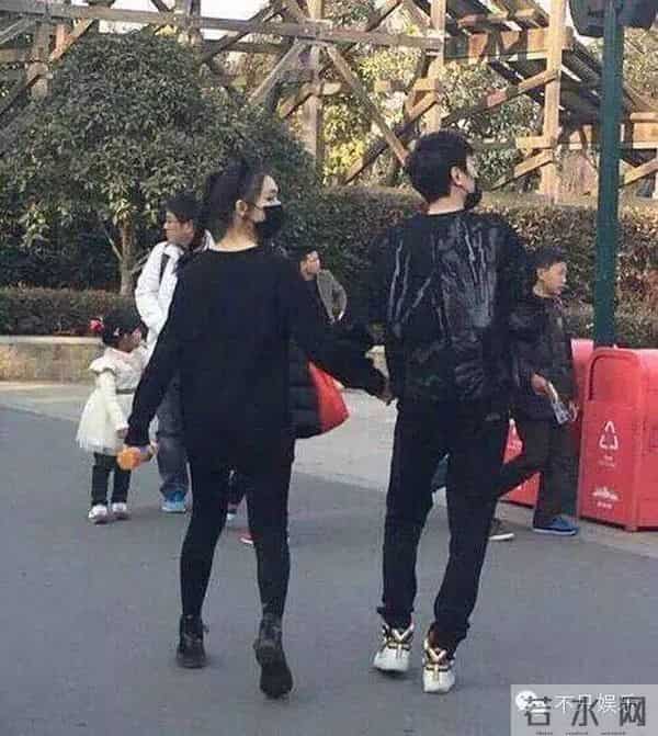 冯绍峰林允甜蜜同居