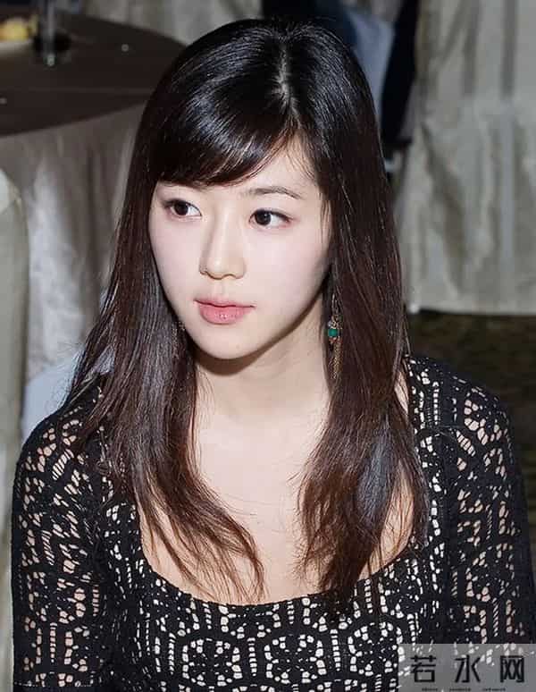 朴寒星吧：太惨！韩美女明星疑被丈夫泄露私密视频，竟遭网暴辱骂至退圈