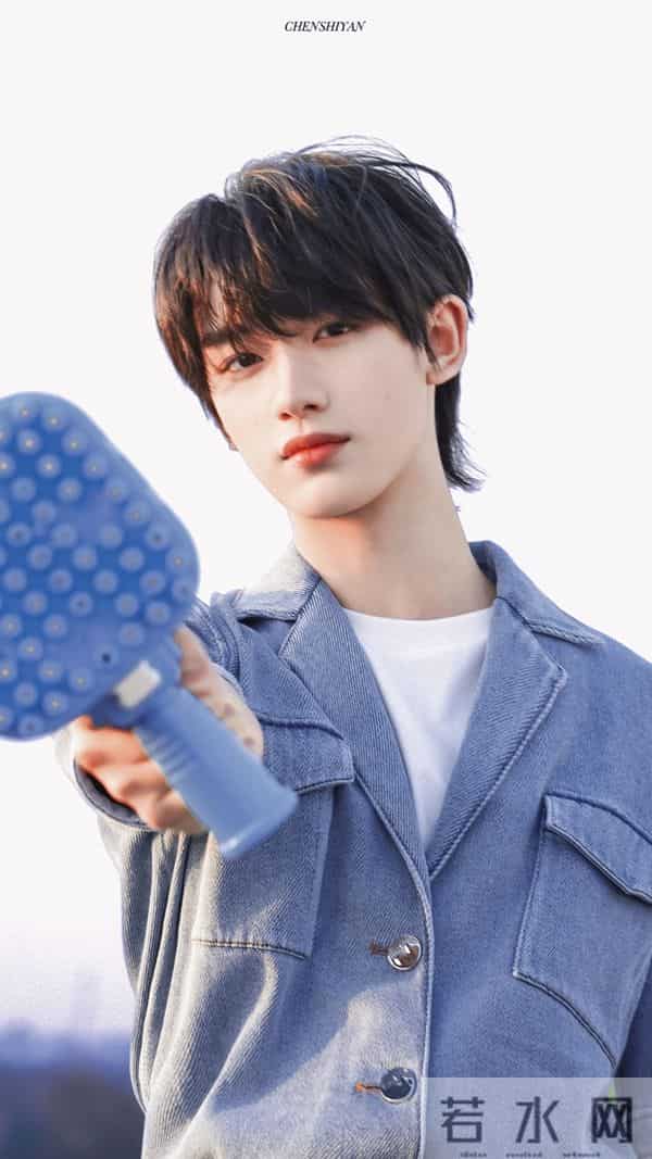 林芊否认与丁程鑫恋情