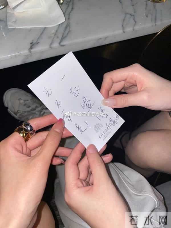 花珊珊：王岳伦恋上花珊珊，软饭男和精明女的较量，还是男人都爱女网红？