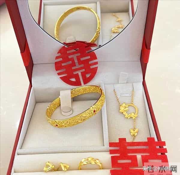 黄金回收价多少钱一克