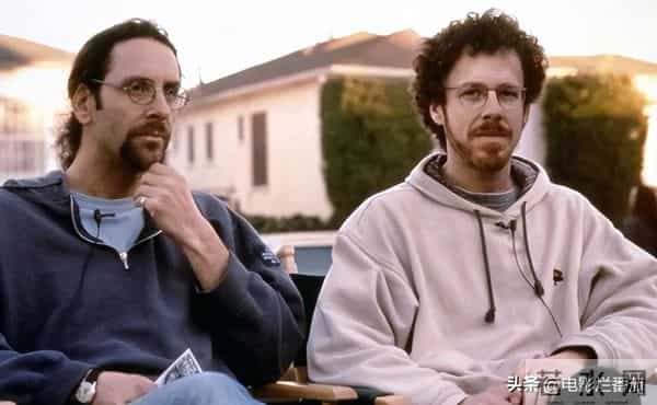 恋足片:1万美金舔脚半小时?导演昆汀被曝恋足癖,影片多次出现脚的场景