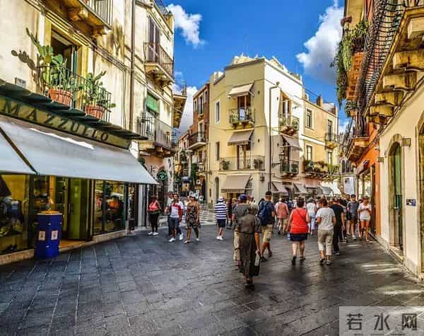 中产阶级鄙视链