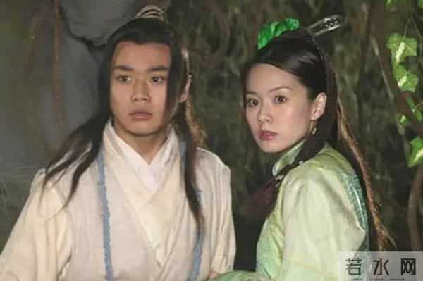 林湘萍：43岁林湘萍近照宛如少女，比小3岁老公显年轻，一对子女乖巧可爱