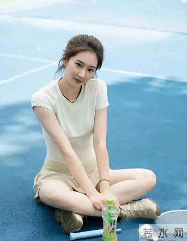 王小羽：王小羽