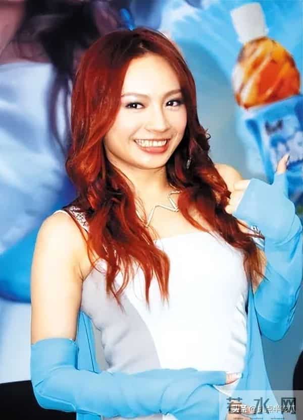 阿沁：阿沁被踢出飞儿，网友：天道好轮回？前主唱詹雯婷才是最大受害者