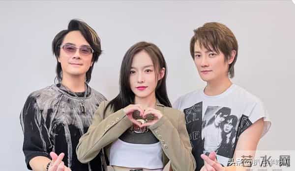 阿沁：阿沁被踢出飞儿，网友：天道好轮回？前主唱詹雯婷才是最大受害者