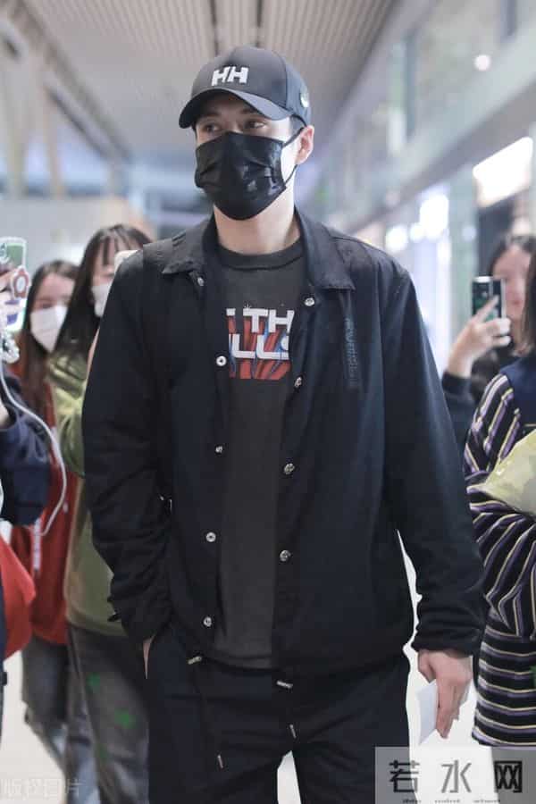 蒋依依八卦：八卦爆料蒋依依偷漏S、杨紫、张婧仪、孔雪儿等众明星！