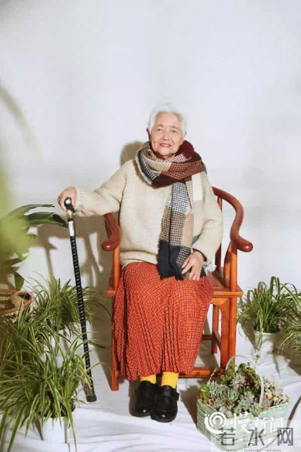 87岁少女系写真