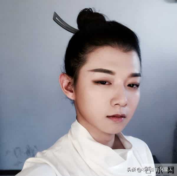 台媒曝王力宏嫖娼细节!化名张先生玩一夜情