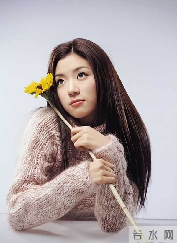 朴寒星吧：太惨！韩美女明星疑被丈夫泄露私密视频，竟遭网暴辱骂至退圈