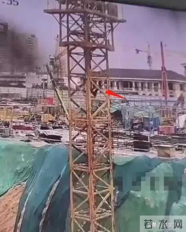 塔吊小邱妹怎么死的