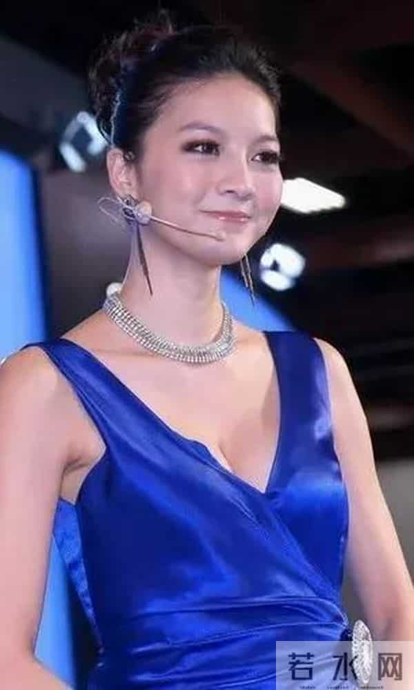 吴亚 馨：“模特女神”吴亚馨