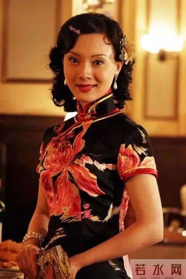 柳岩整形前后对比