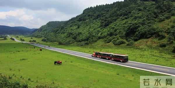 隆鑫花漾的山谷