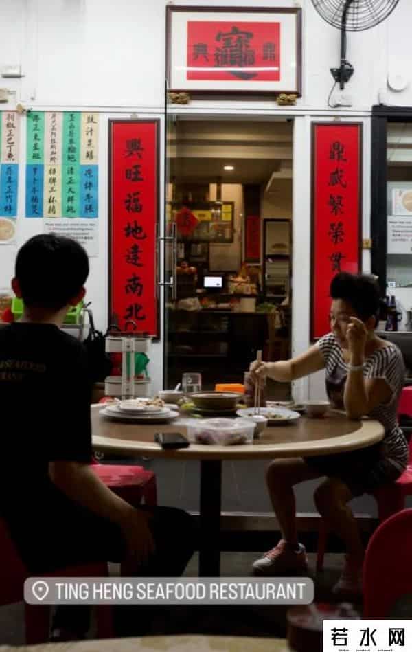 王健林限高已取消，王思聪外网更新动态，父子俩境遇一个天一个地