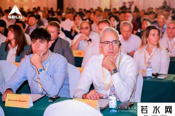 全球700余名客商相聚临沂！山东临工第三届全球合作伙伴大会开幕