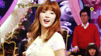 朴寒星吧：太惨！韩美女明星疑被丈夫泄露私密视频，竟遭网暴辱骂至退圈