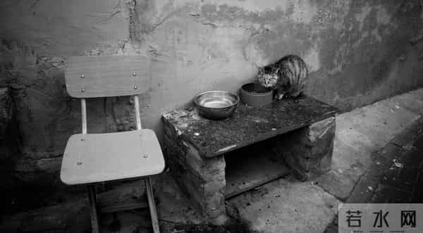 为了卖掉房子 她做了半年中介