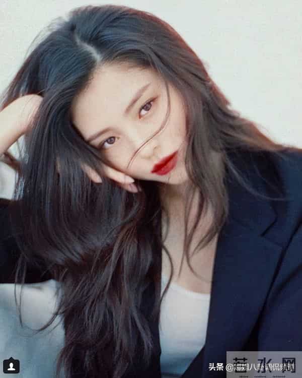 韩素希晒绘画作品被担心精神状态