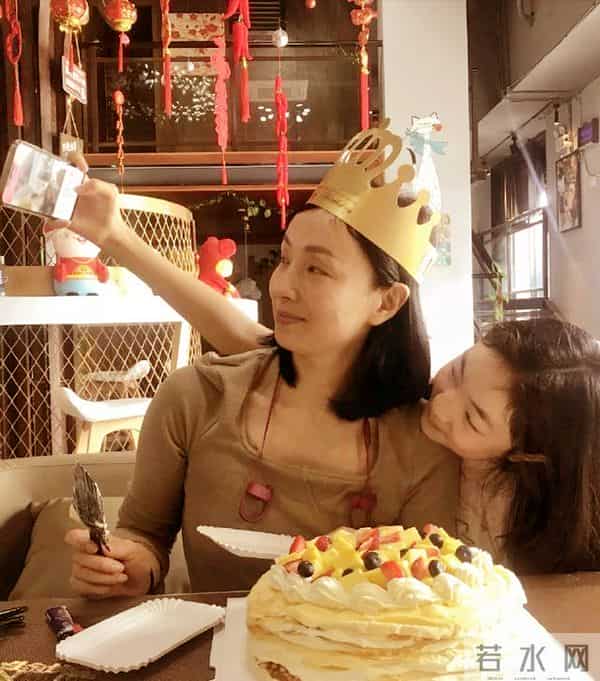 陶虹:著名女星陶虹:亲情有泪,她是丈夫和婆婆之间的润滑剂