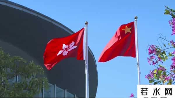 面对港府的通缉令，新加坡不敢怠慢，乱港分子罗冠聪刚入境就被捕