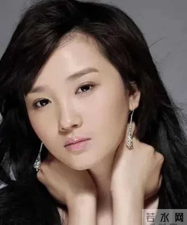 柳岩整形前后对比