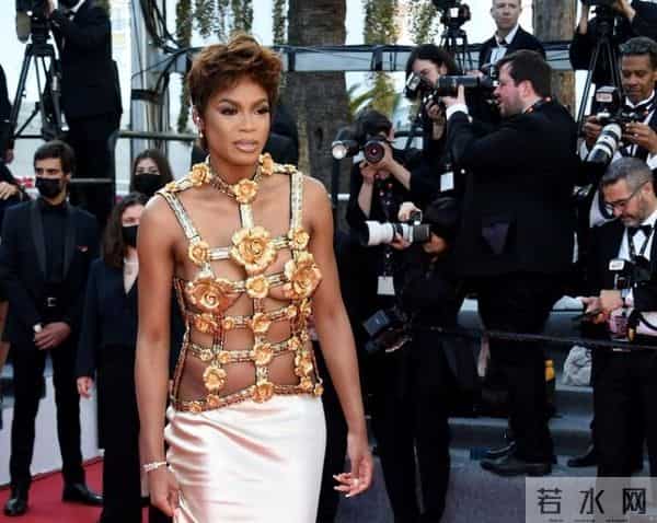 嘎纳红毯:戛纳红毯来了!有人脸僵有人礼服奇葩,还有“法国毯星”抢镜