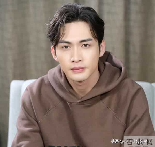 古巨基割双眼皮