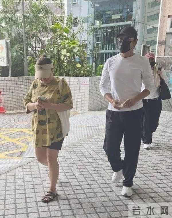 tvb颁奖礼艺人戴透明口罩