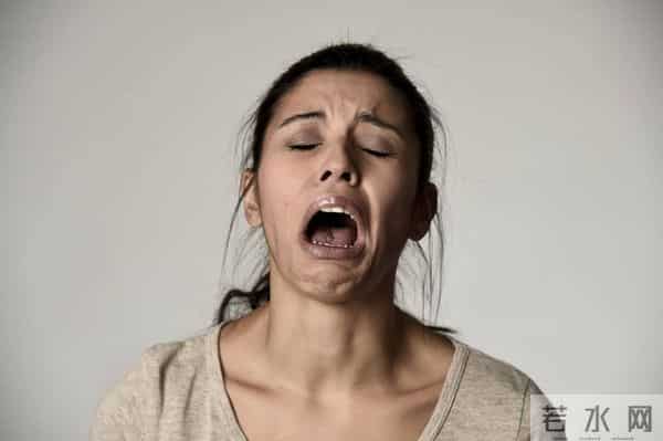 为了卖掉房子 她做了半年中介