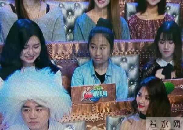 虹桥一姐:还记得那个跟拍明星的虹桥一姐吗?现在明星要反过来蹭她热度了!