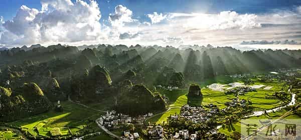 黔西南景点:探访阳光黔西南|收藏这份四天三晚打卡全攻略 助你五一玩转黔西南