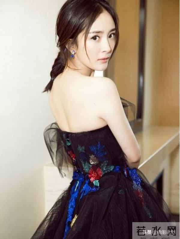 杨幂养了两个小鬼