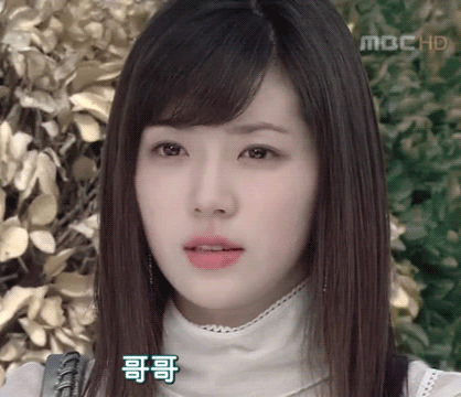 朴寒星吧：太惨！韩美女明星疑被丈夫泄露私密视频，竟遭网暴辱骂至退圈