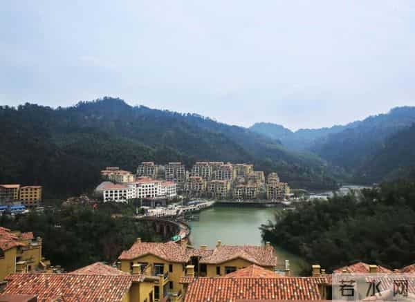 隆鑫花漾的山谷