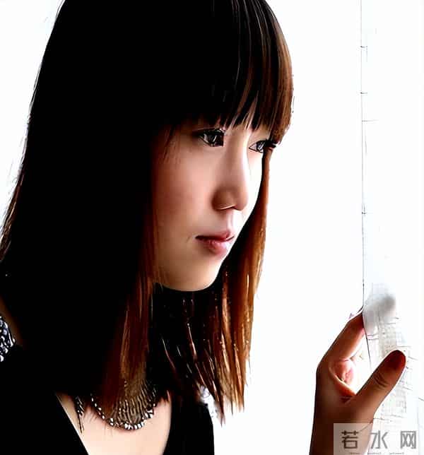 张小雨人体：最红“裸模”张筱雨，一年拍21套人体写真，如今40岁却仍未婚