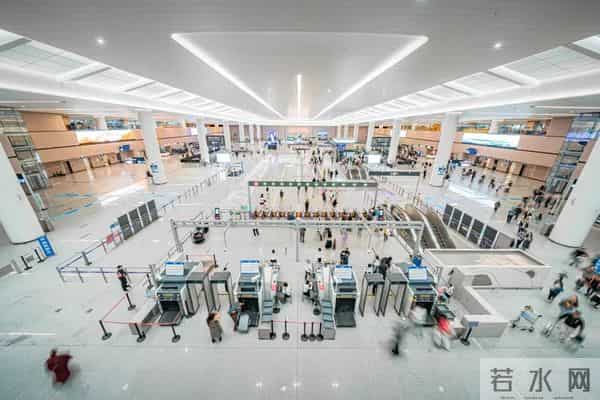 成都8.2万人有时空伴随风险