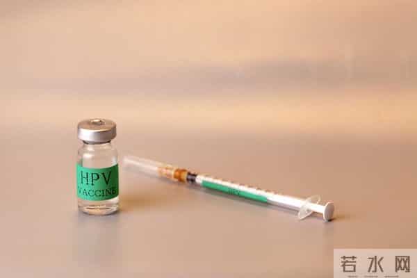 周扬青检查身体