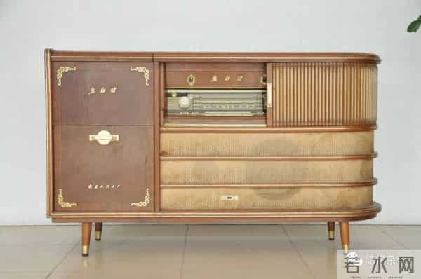 音迷：电波连着我和你——档案中看新中国首都广播事业发展