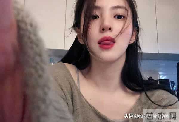 韩素希晒绘画作品被担心精神状态