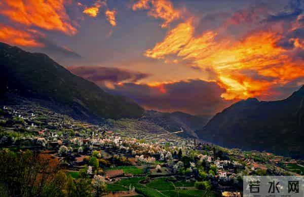 川西小环线:自驾川西小环线:经熊猫大道、四姑娘山、折多山,日程、住宿安排