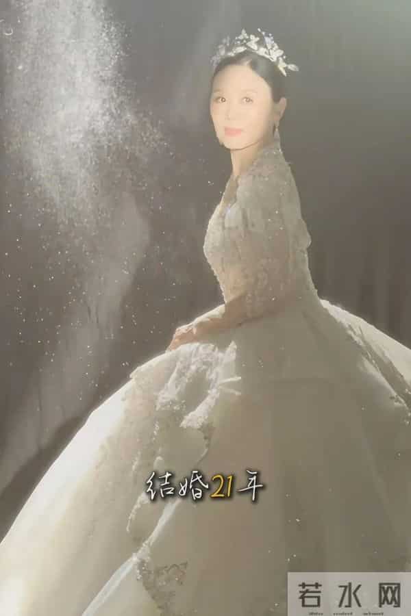 凤冠霞帔婚纱照