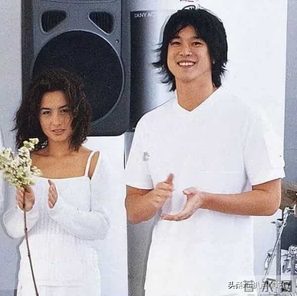 月事妹是谁:何超莲否认婚变 - “豪门赘婿”不好当,感情混杂利益,狗血一地?