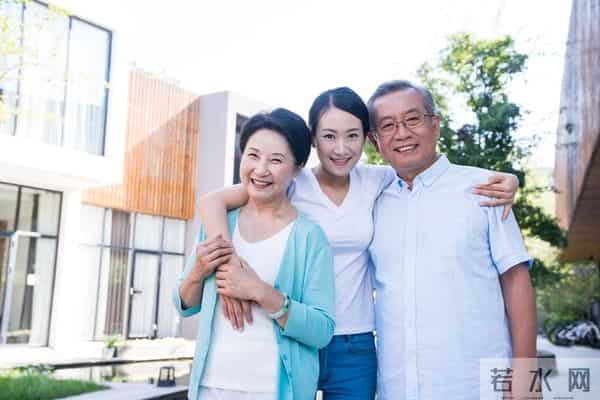 为了卖掉房子 她做了半年中介