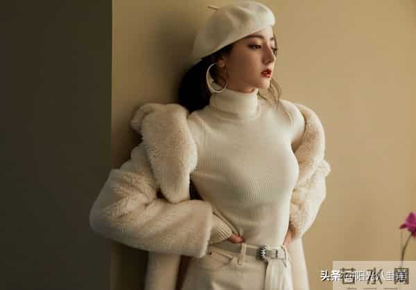 柳岩的胸：柳岩的胸、许晴的臀，女星身上最出众的部位，连整形医生都得羡慕