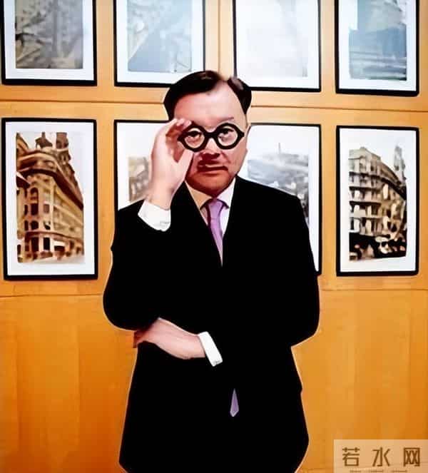 周佳纳：世界超模周天娜：拥有完美面孔，却被2个情人抛弃，公开患有艾滋