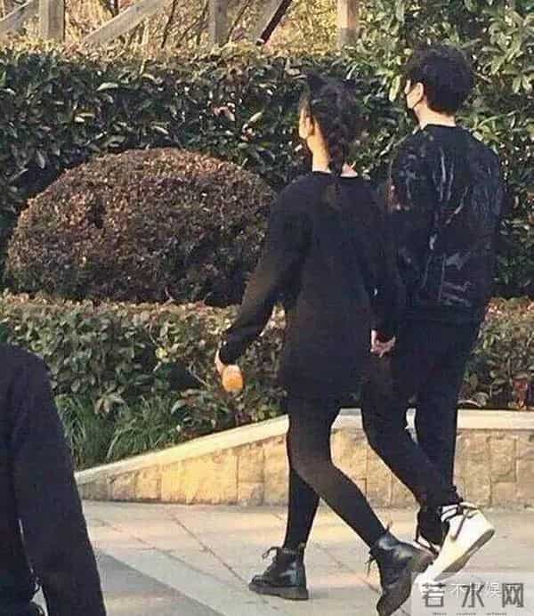 冯绍峰林允甜蜜同居